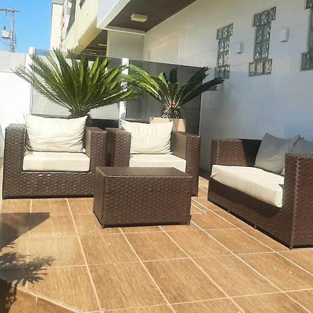 Ampla Cobertura Na Praia Do Mar Grosso Laguna Dış mekan fotoğraf