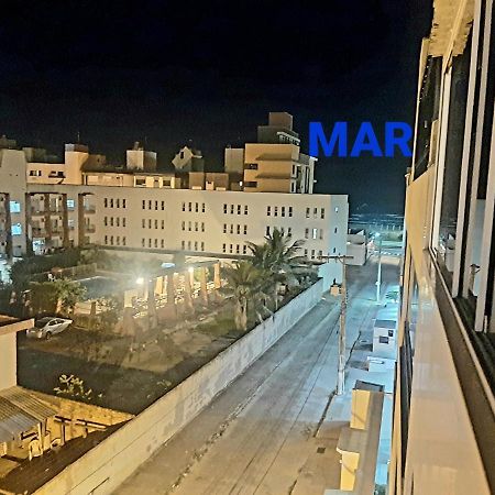 Ampla Cobertura Na Praia Do Mar Grosso Laguna Dış mekan fotoğraf